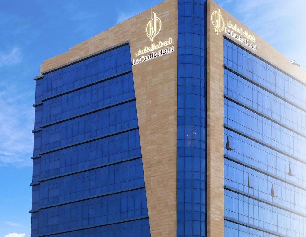 The Castle Premium Hotel Doha Exterior photo