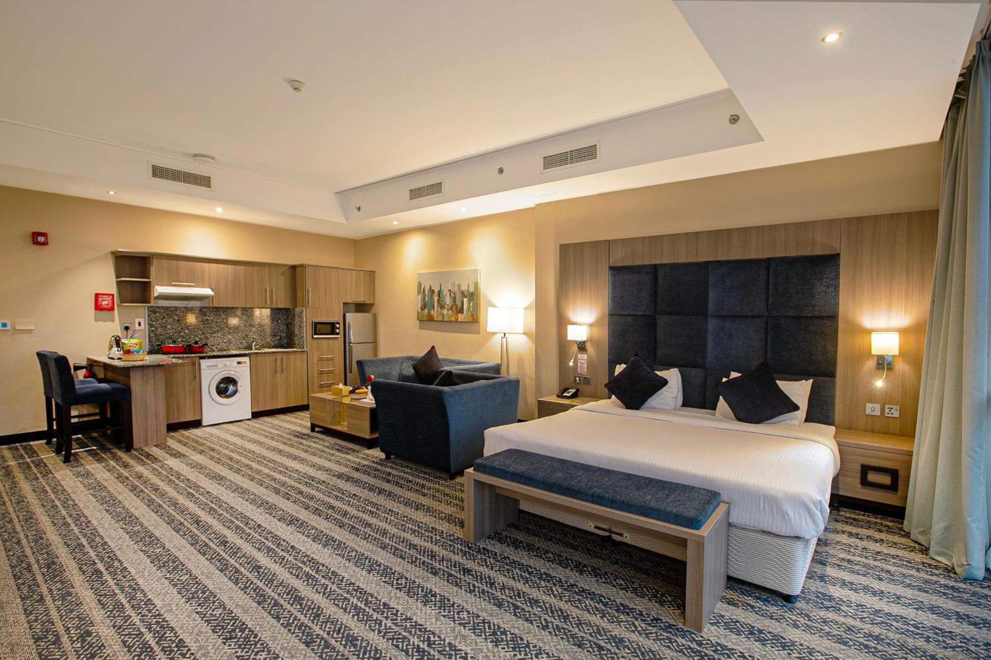 The Castle Premium Hotel Doha Exterior photo