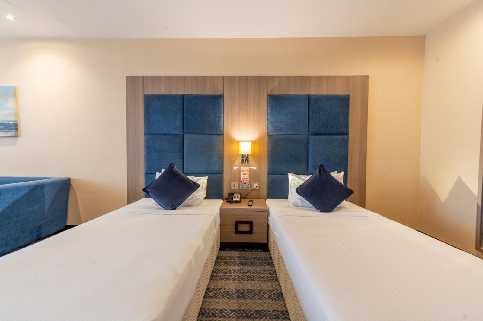 The Castle Premium Hotel Doha Exterior photo
