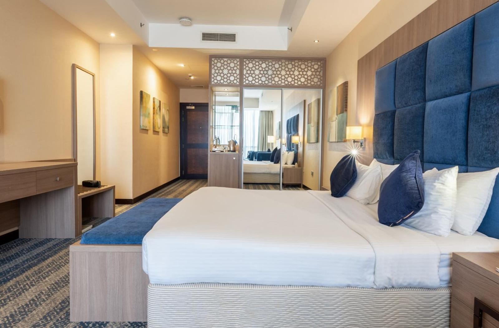 The Castle Premium Hotel Doha Exterior photo